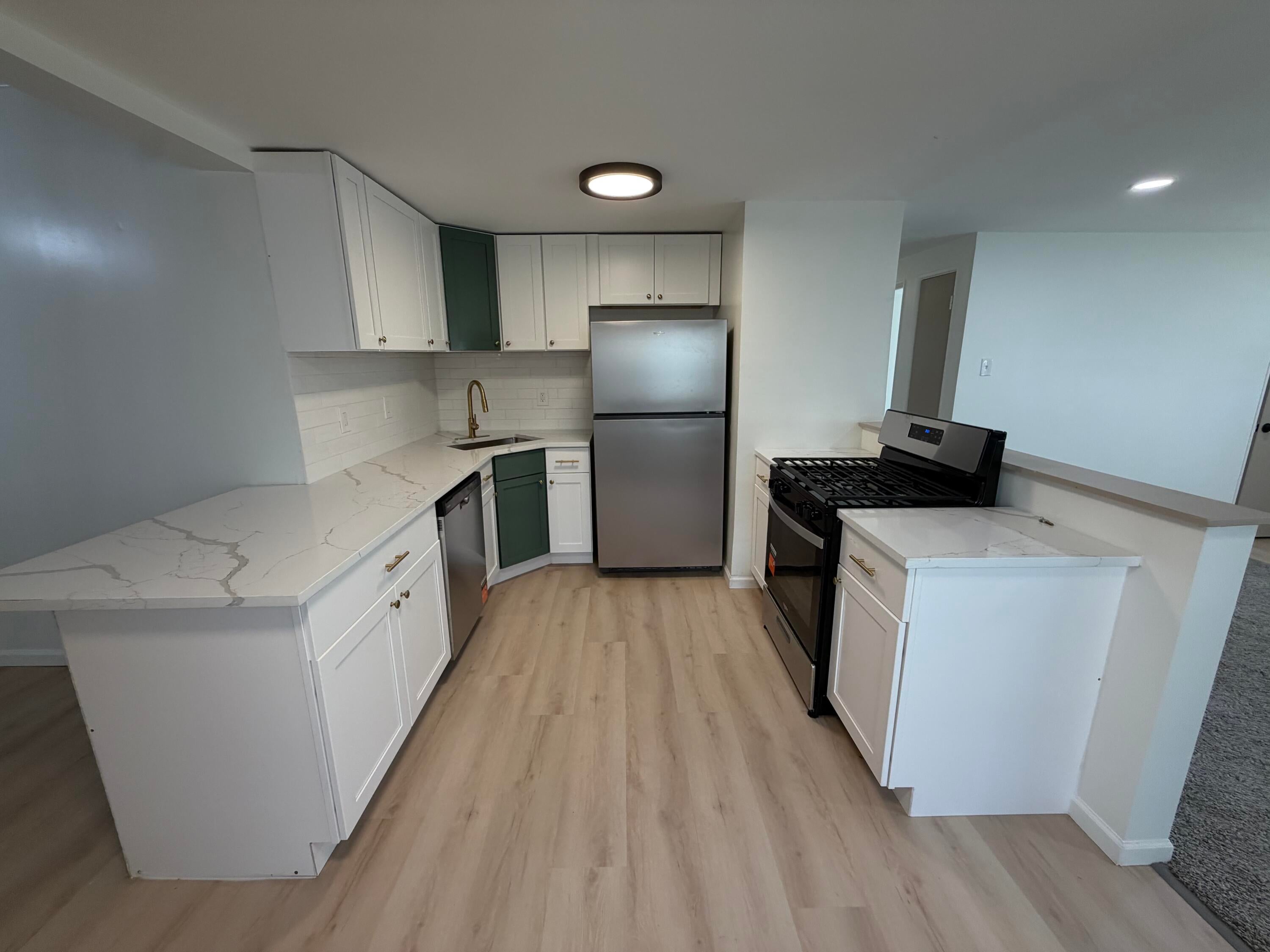 7561 Golfway Court