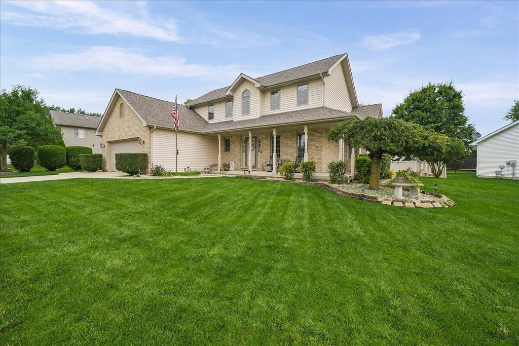 Photo of 2252 Lennox Lane, Valparaiso, IN 46385 (MLS # 843918)