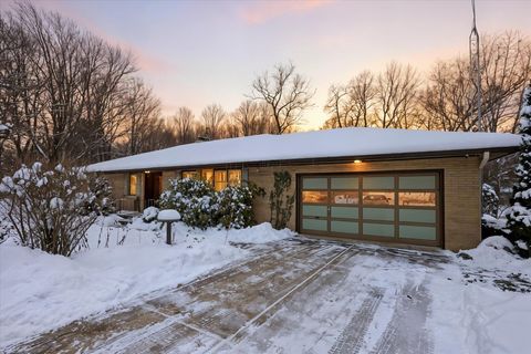 126 Country Club Drive, La Porte, IN 46350 - #: 831555