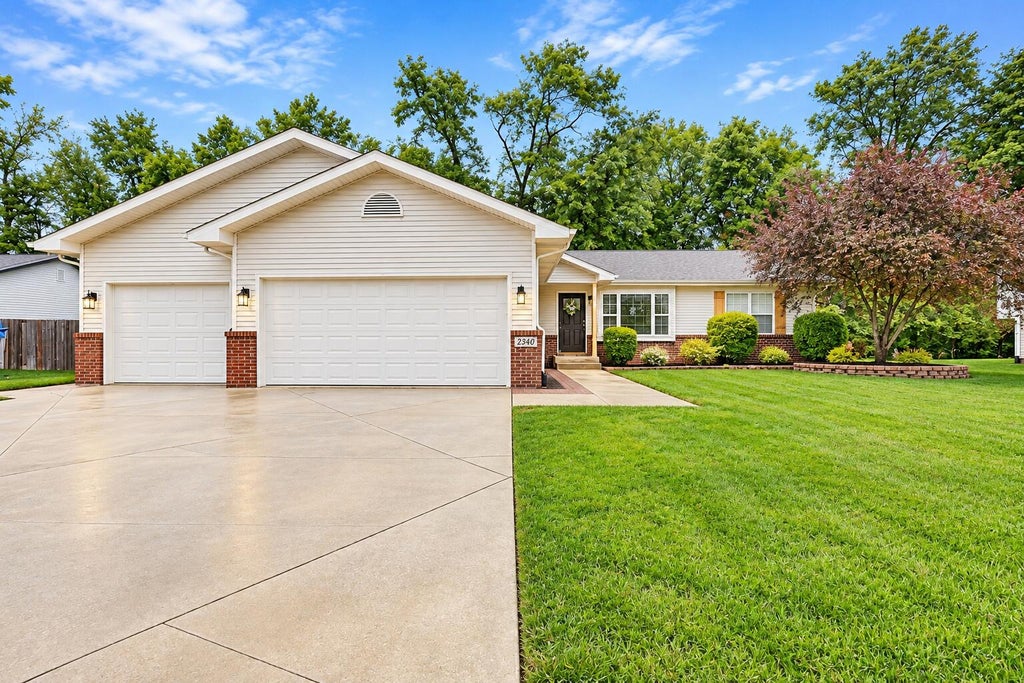 Photo of 2340 Cedar Creek Circle, Portage, IN 46368 (MLS # 846472)