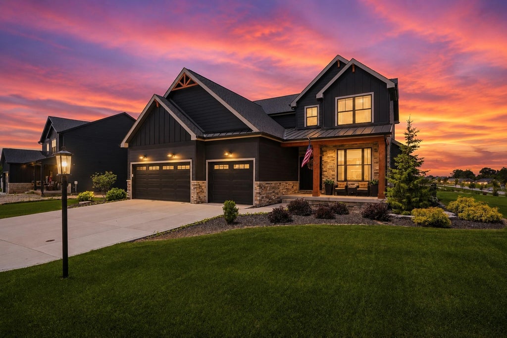 Photo of 3103 Whispering Brook Lane, Valparaiso, IN 46385 (MLS # 841510)