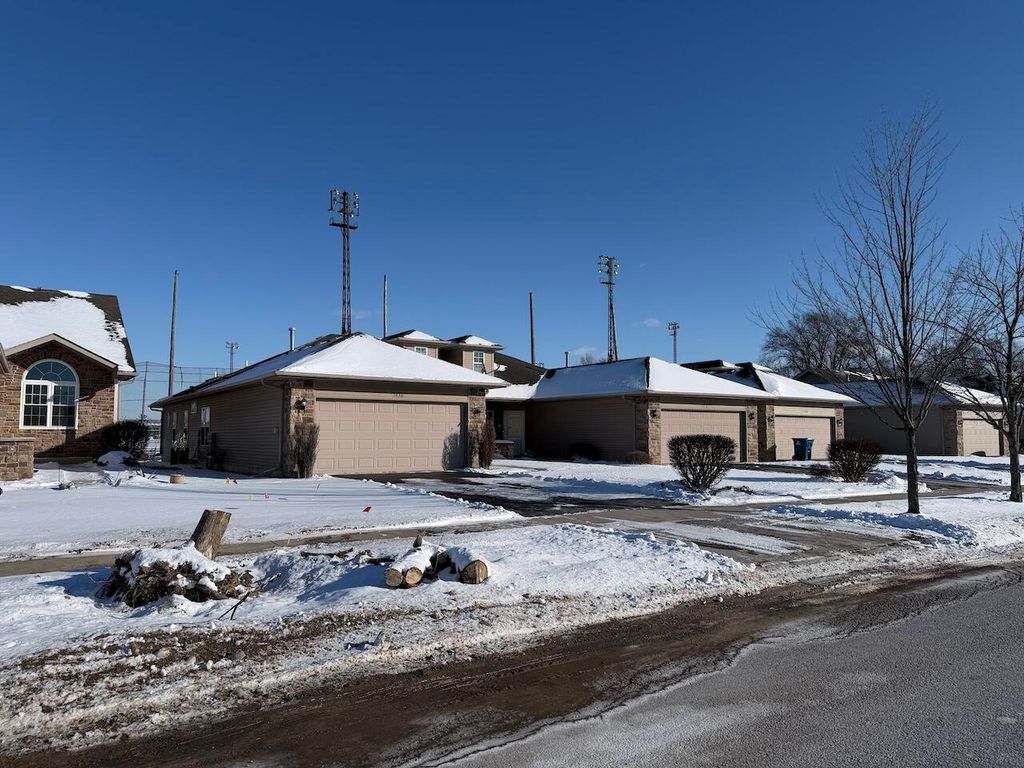 Photo of 1436 Bohling Place, Crown Point, IN 46307 (MLS # 833351)