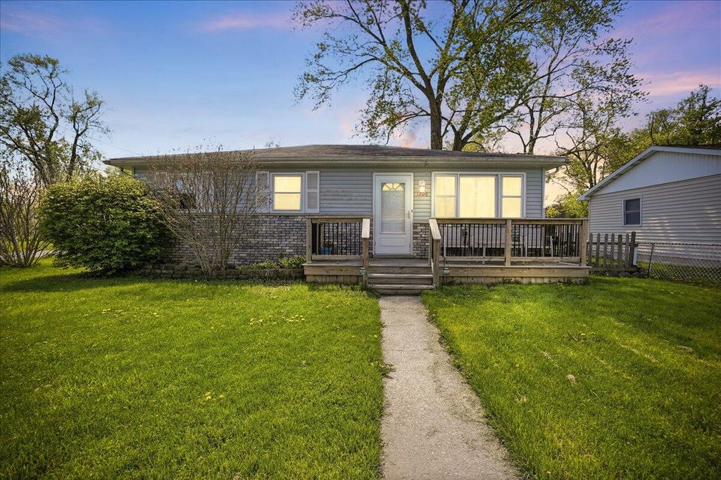 Photo of 1709 E Rand Street, Hobart, IN 46342 (MLS # 837693)