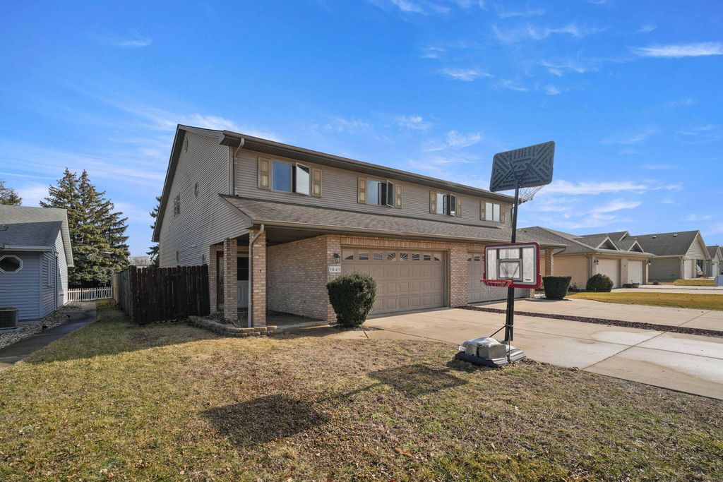 Photo of 9149 Waymond Avenue, Highland, IN 46322 (MLS # 834207)