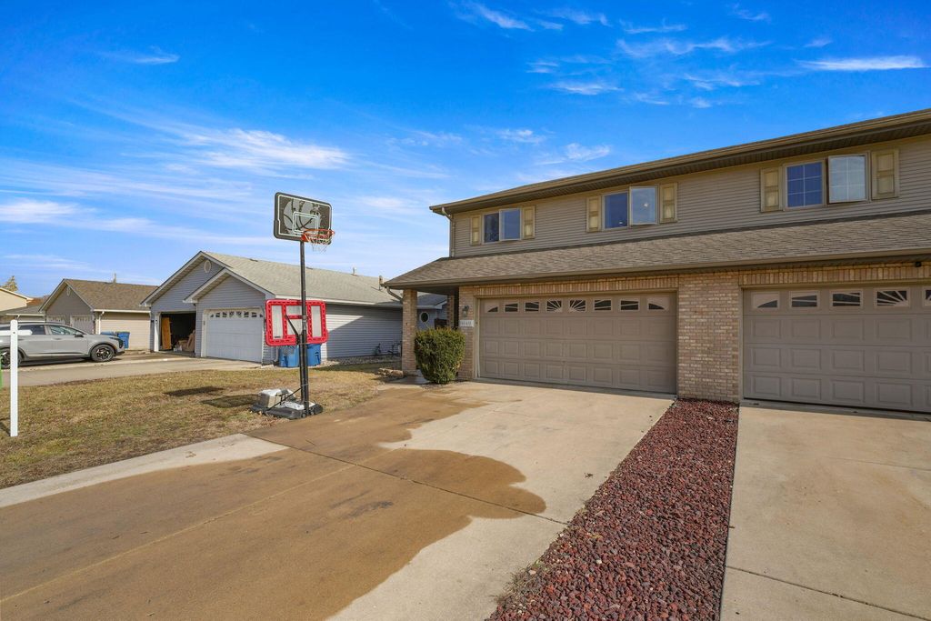 Photo of 9149 Waymond Avenue, Highland, IN 46322 (MLS # 834207)