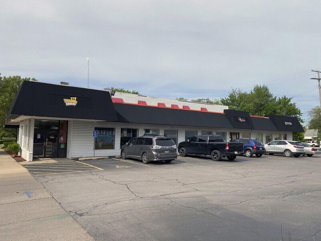 Photo of 8241 Hohman Road #1, Munster, IN 46321 (MLS # 837876)