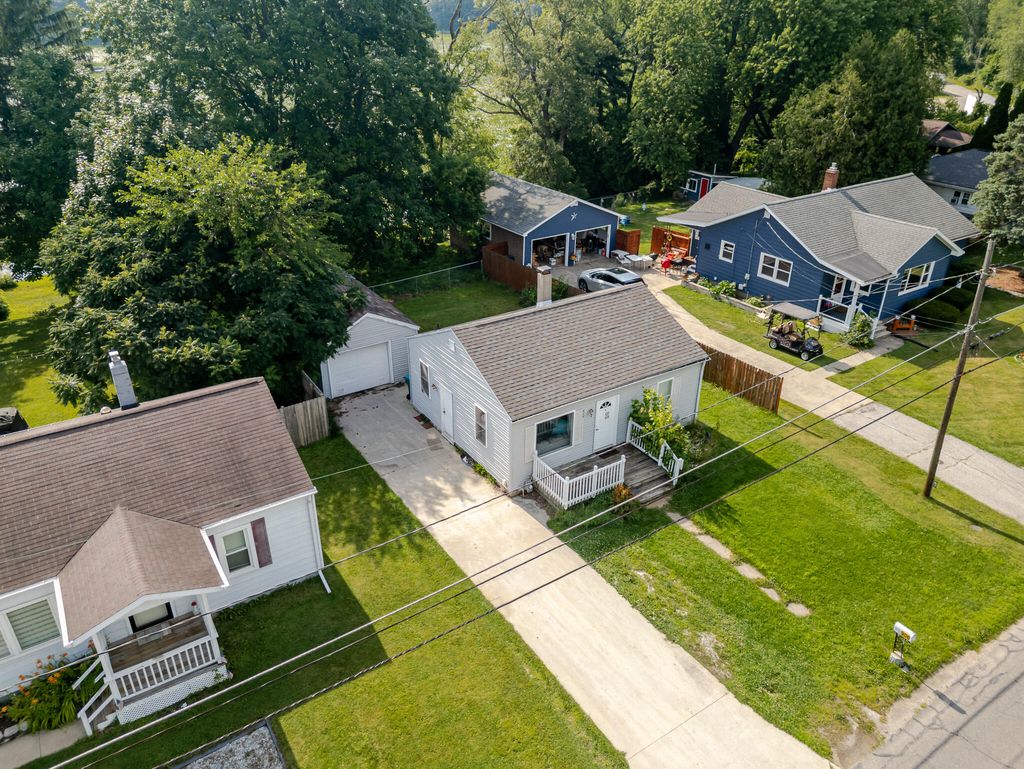 Photo of 906 Park Street, La Porte, IN 46350 (MLS # 842120)