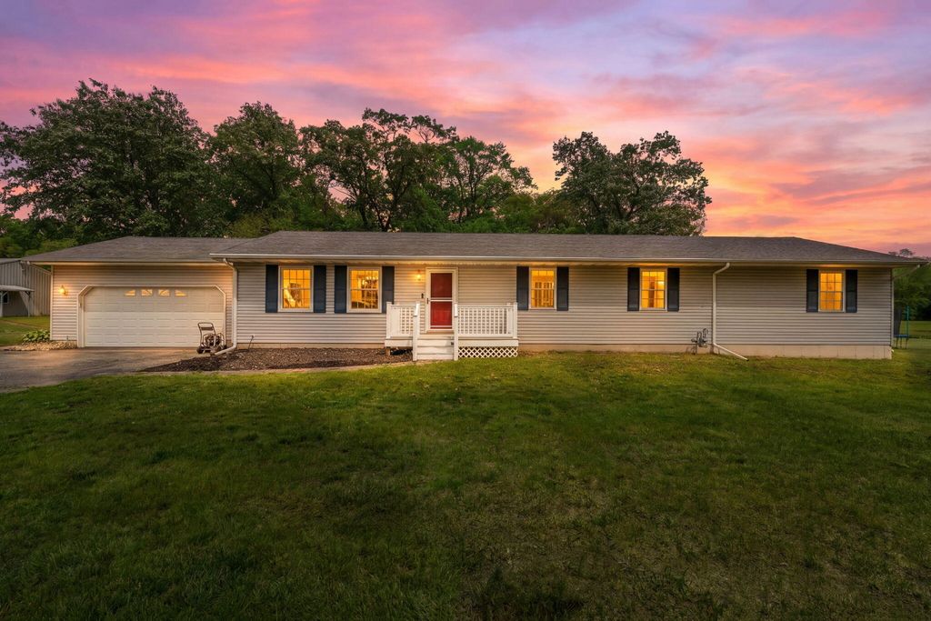 Photo of 1260 N 500 E, Knox, IN 46534 (MLS # 839668)