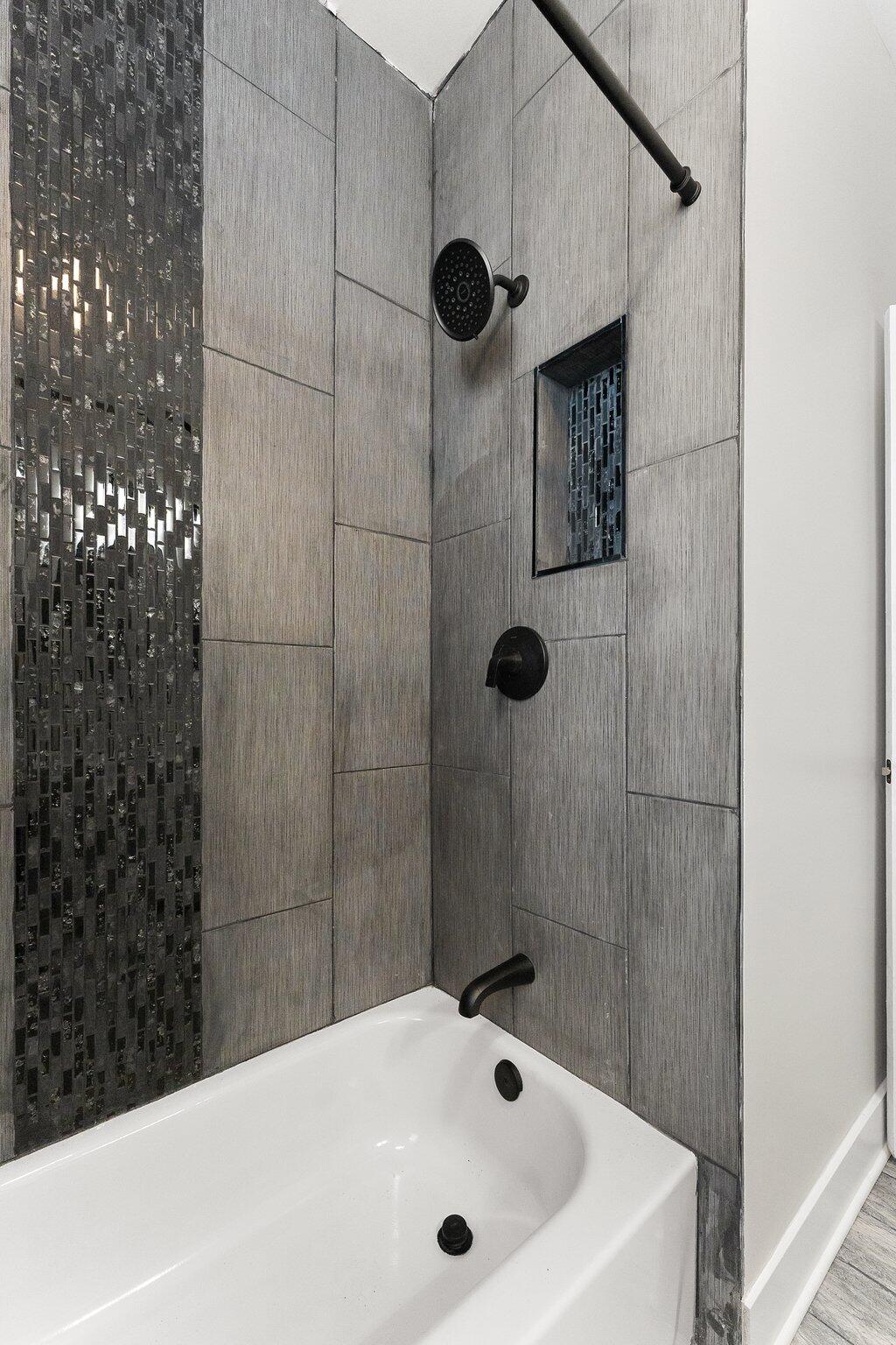 Gary, Indiana 46402, United States, 4 Bedrooms Bedrooms, ,3 BathroomsBathrooms,Residential,Pending,111325