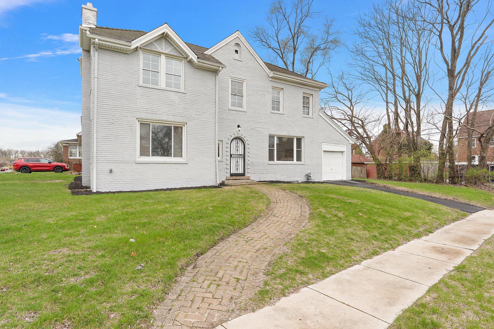 Gary, Indiana 46402, United States, 4 Bedrooms Bedrooms, ,3 BathroomsBathrooms,Residential,Pending,111325