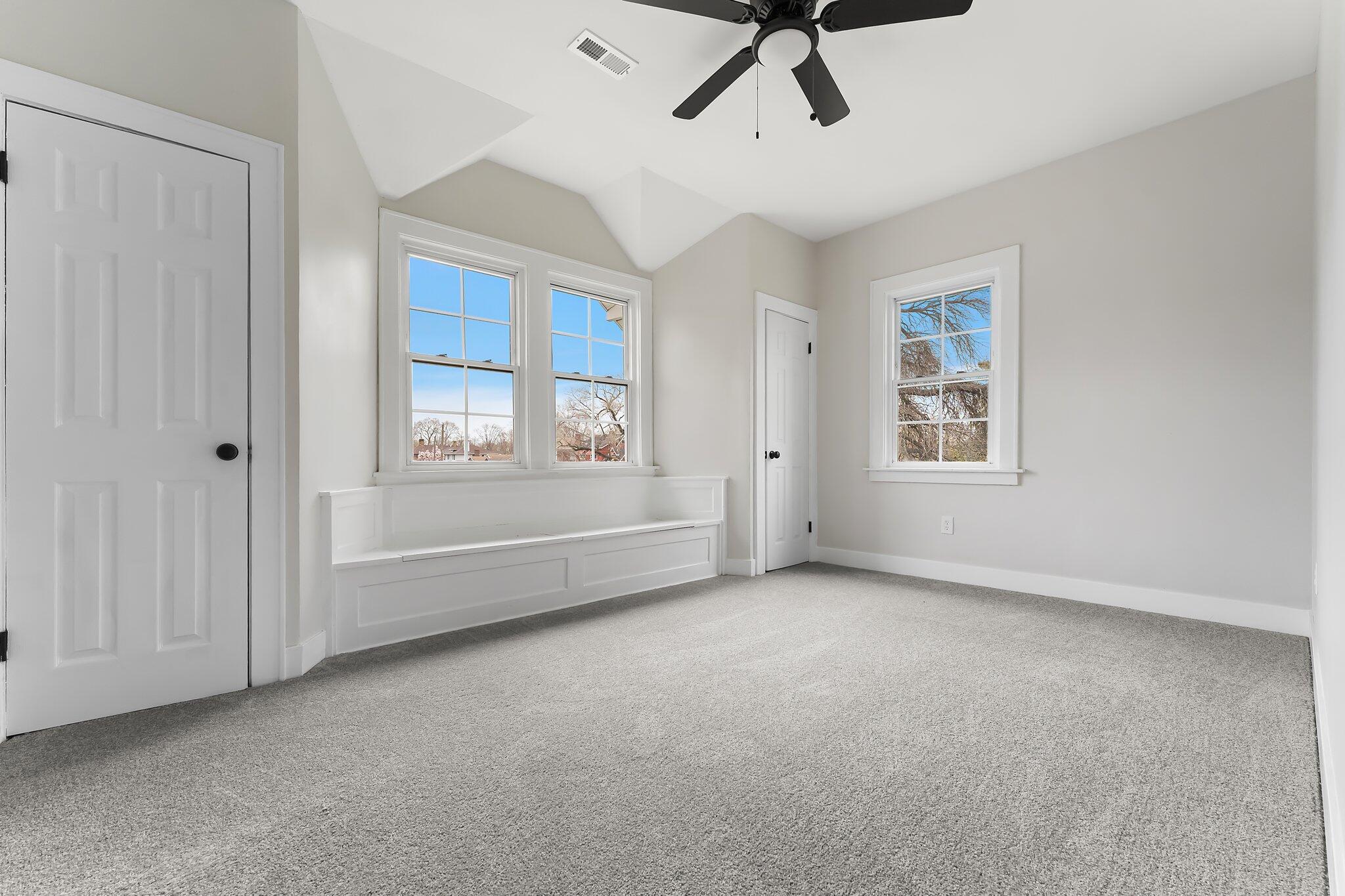 Gary, Indiana 46402, United States, 4 Bedrooms Bedrooms, ,3 BathroomsBathrooms,Residential,Pending,111325