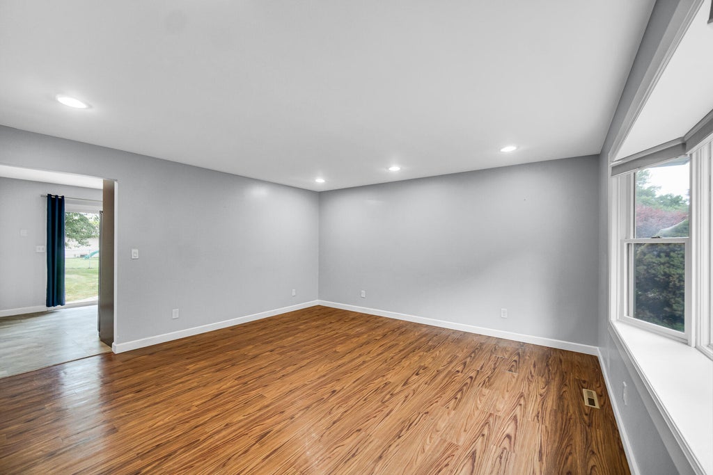 Photo of 214 Locust Avenue S, Hebron, IN 46341 (MLS # 845263)