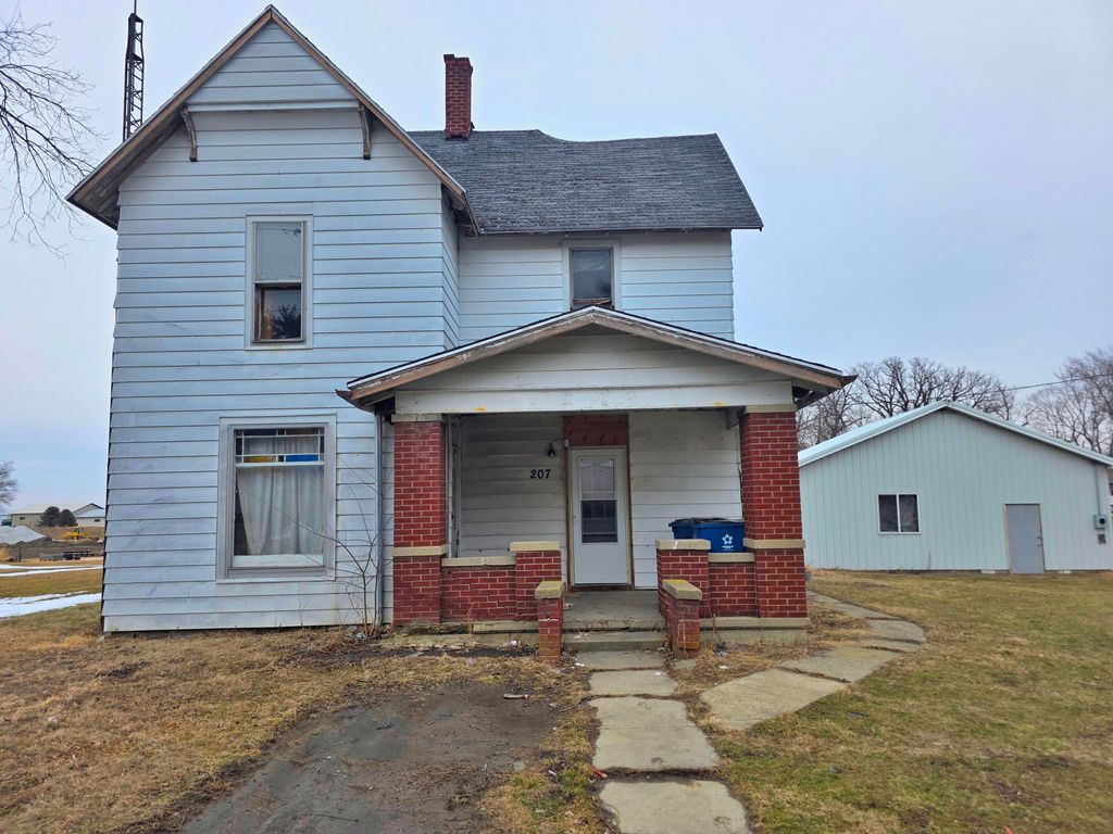 Photo of 207 S Michigan Street, Oxford, IN 47971 (MLS # 834039)