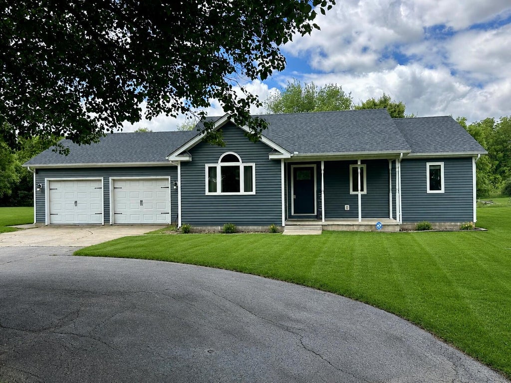 Photo of 10852 N 100 E, Wheatfield, IN 46392 (MLS # 846669)