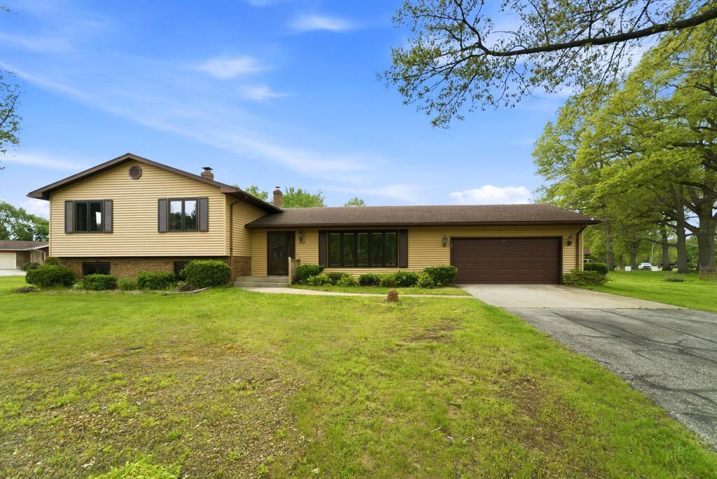 Photo of 6762 W 450 N, Michigan City, IN 46360 (MLS # 839452)