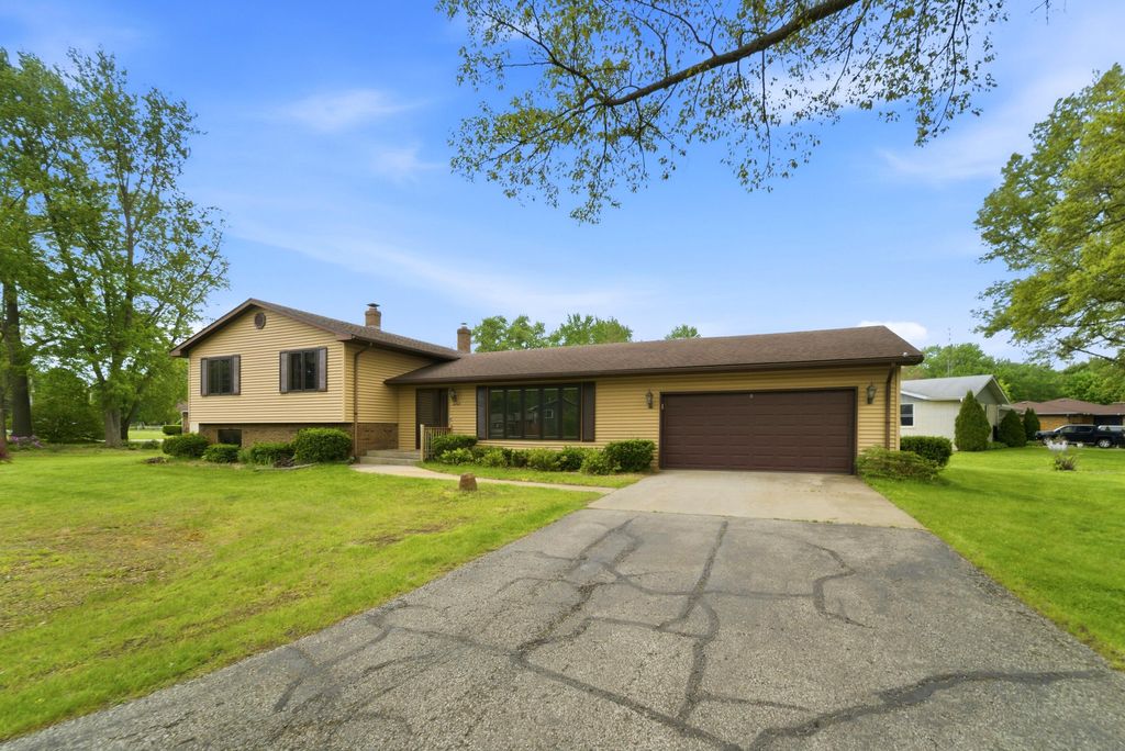Photo of 6762 W 450 N, Michigan City, IN 46360 (MLS # 839452)