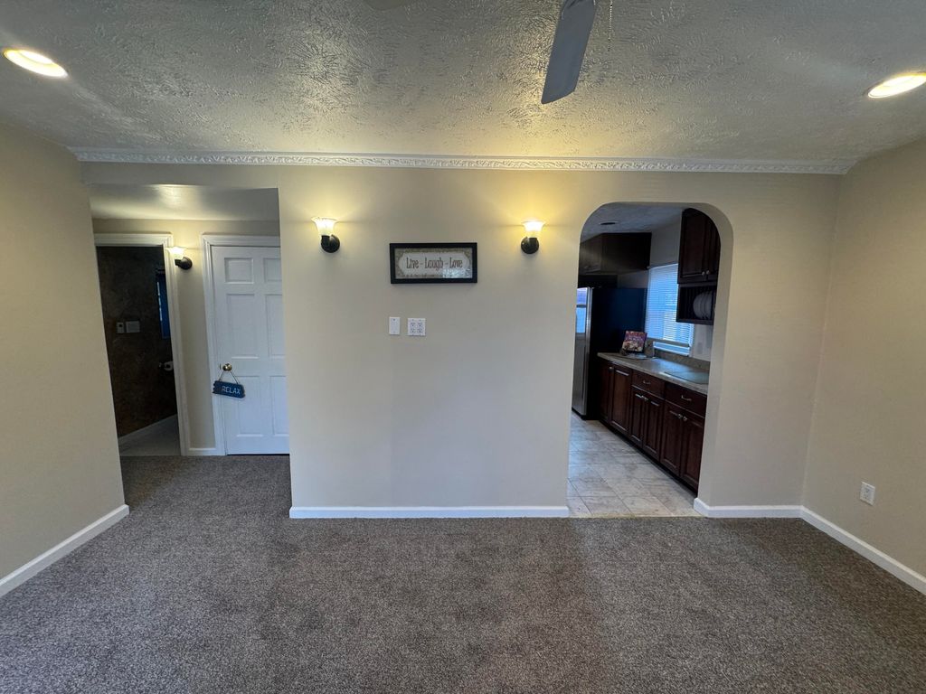 Photo of 714 N Carroll Avenue, Michigan City, IN 46360 (MLS # 835223)