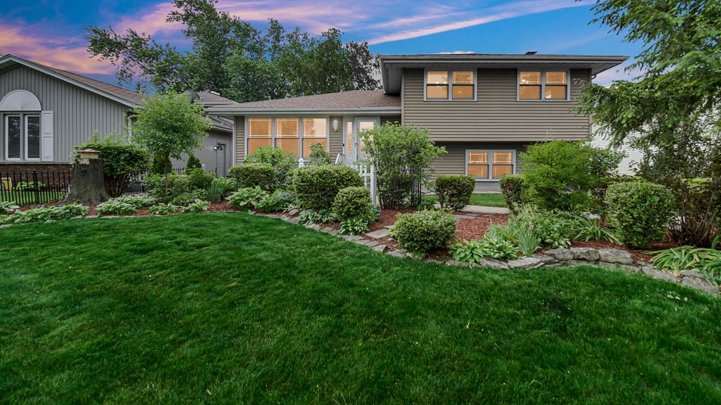 Photo of 3502 42nd Street, Highland, IN 46322 (MLS # 839330)