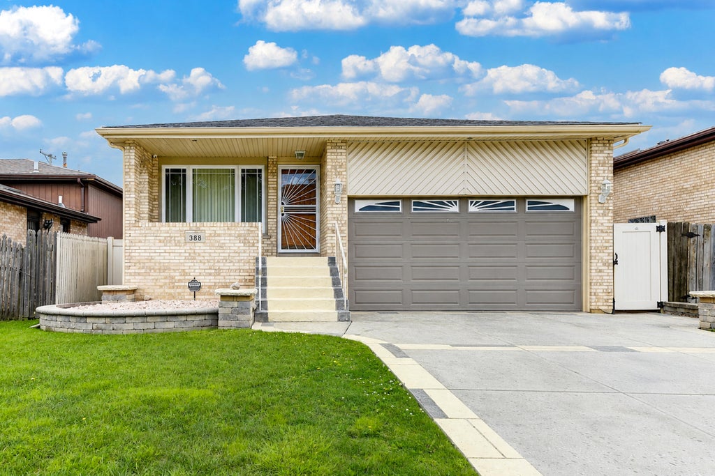 Photo of 388 Campbell Avenue, Calumet City, IL 60409 (MLS # 841373)
