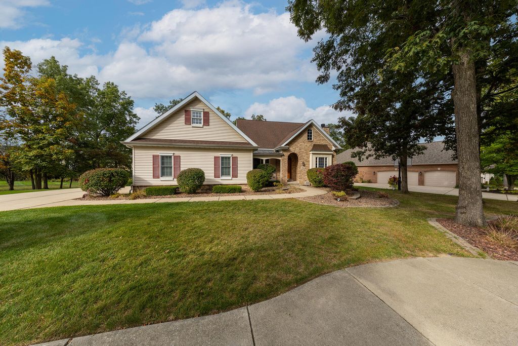 Photo of 775 Quinlan Court, Crown Point, IN 46307 (MLS # 829537)