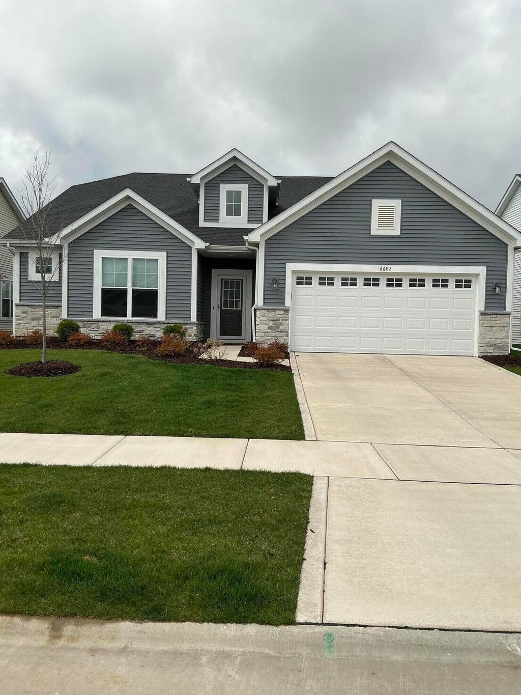Photo of 6682 Sky Drive, Schererville, IN 46375 (MLS # 838627)
