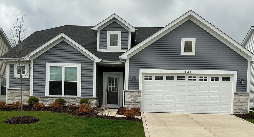 Photo of 6682 Sky Drive, Schererville, IN 46375 (MLS # 838627)