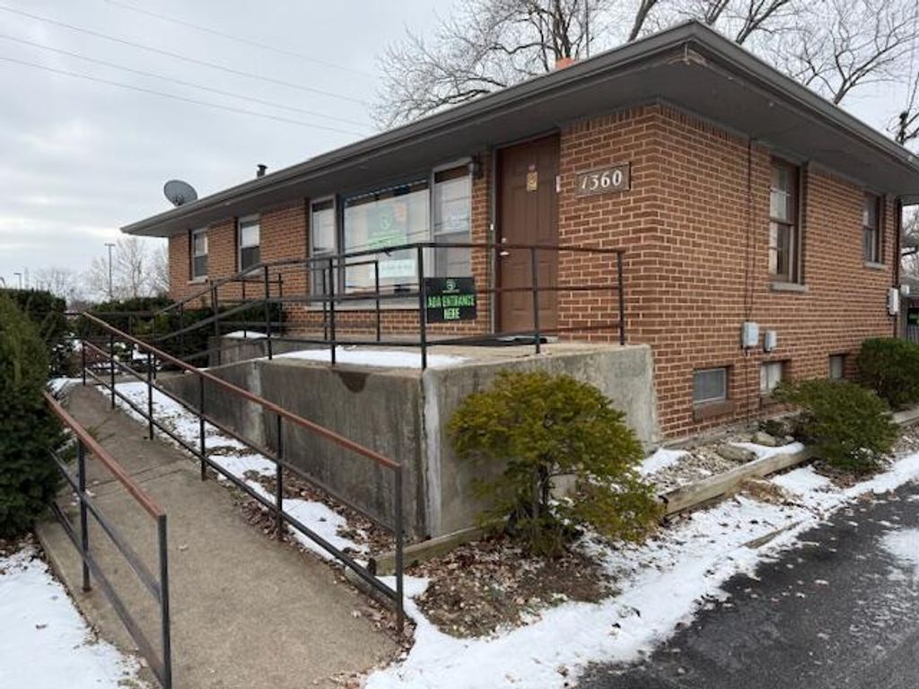 Photo of 1360 S Lake Park Avenue, Hobart, IN 46342 (MLS # 832025)