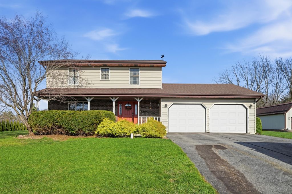 Photo of 51 Goldenrod Drive, Valparaiso, IN 46385 (MLS # 836867)