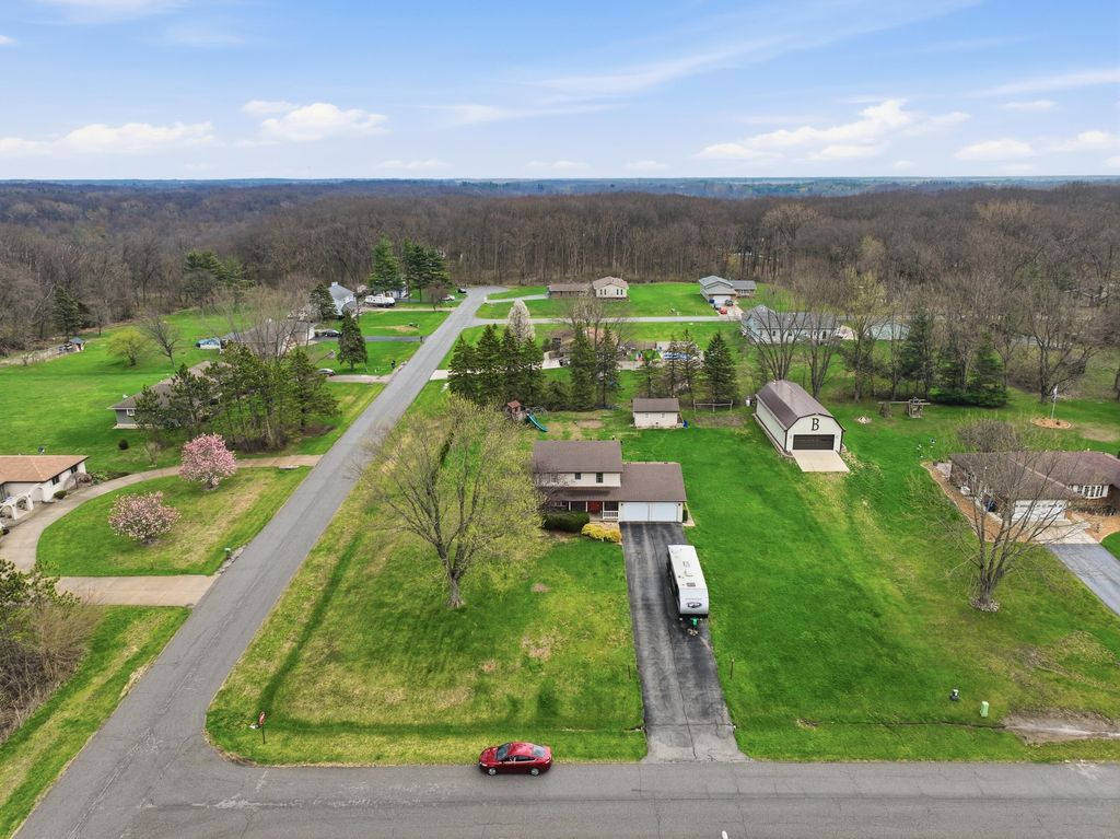 Photo of 51 Goldenrod Drive, Valparaiso, IN 46385 (MLS # 836867)