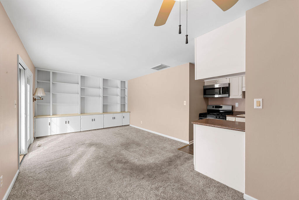 Crown Point, Indiana 46307, United States, 3 Bedrooms Bedrooms, ,2 BathroomsBathrooms,Residential,Pending,77306