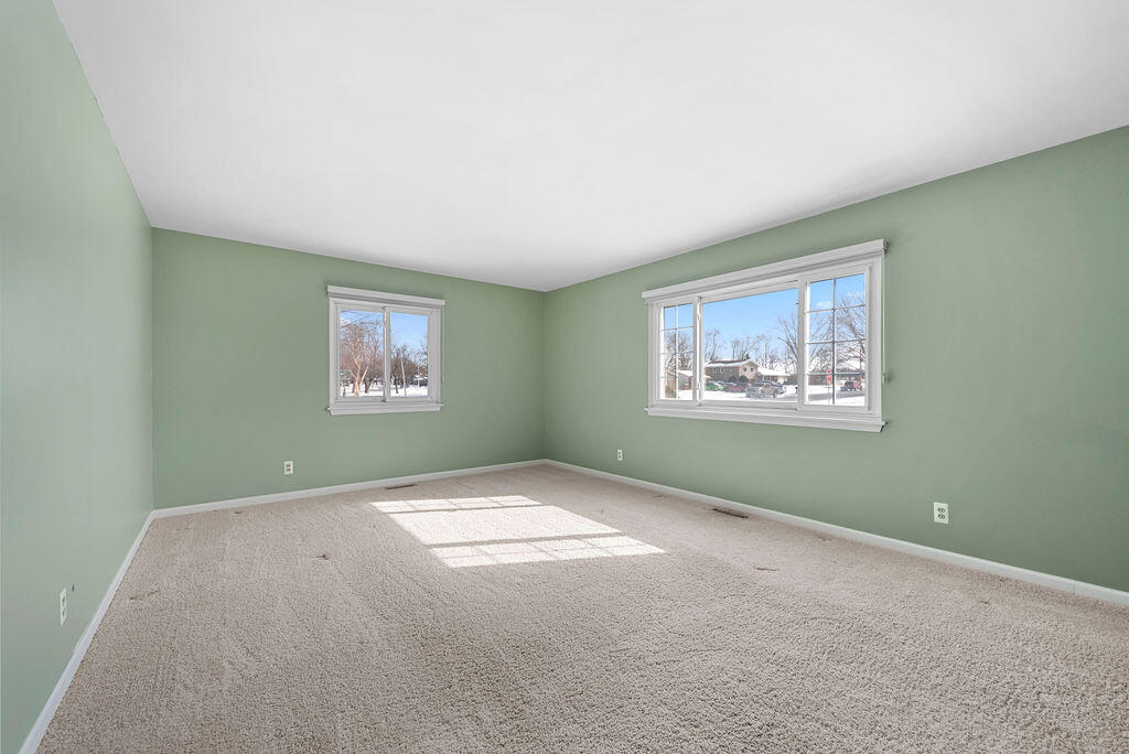 Crown Point, Indiana 46307, United States, 3 Bedrooms Bedrooms, ,2 BathroomsBathrooms,Residential,Pending,77306