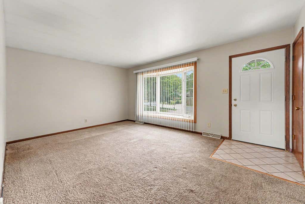 Photo of 640 Julie Drive, Schererville, IN 46375 (MLS # 843316)