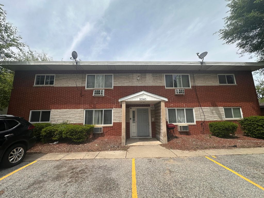 Photo of 5340 Pennsylvania Street, Merrillville, IN 46410 (MLS # 839563)