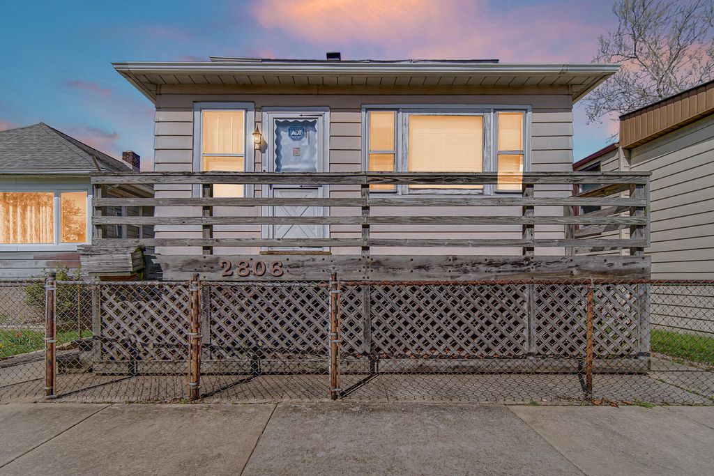 Photo of 2806 Schrage Avenue, Whiting, IN 46394 (MLS # 837617)