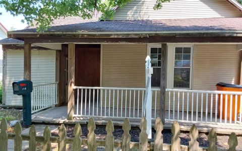 Single Family Residence in Winamac IN 618 Hathaway Street.jpg