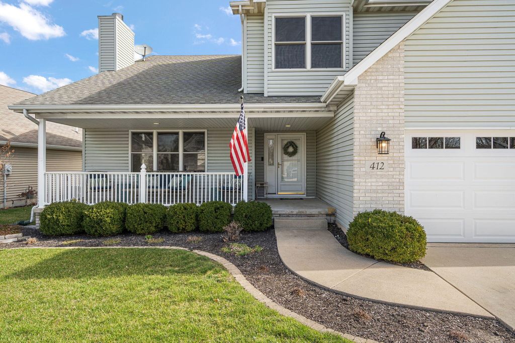 Photo of 412 Chessington Drive, Crown Point, IN 46307 (MLS # 836177)