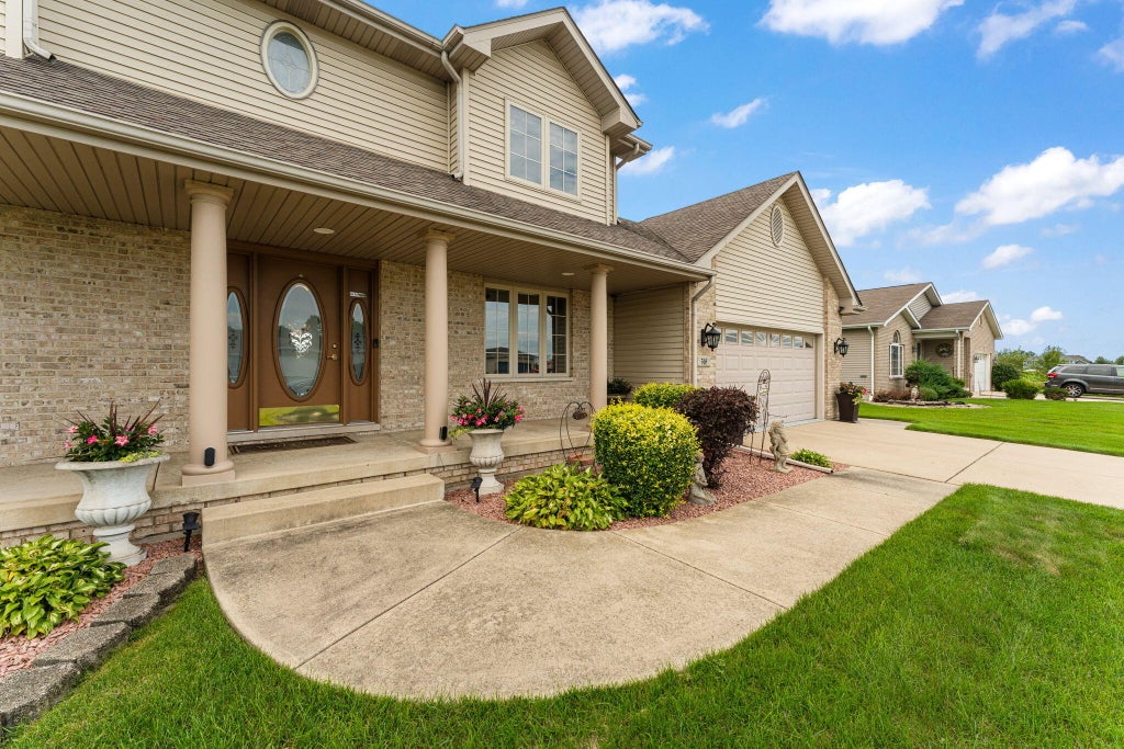 Photo of 516 Seminary Drive, Dyer, IN 46311 (MLS # 843991)