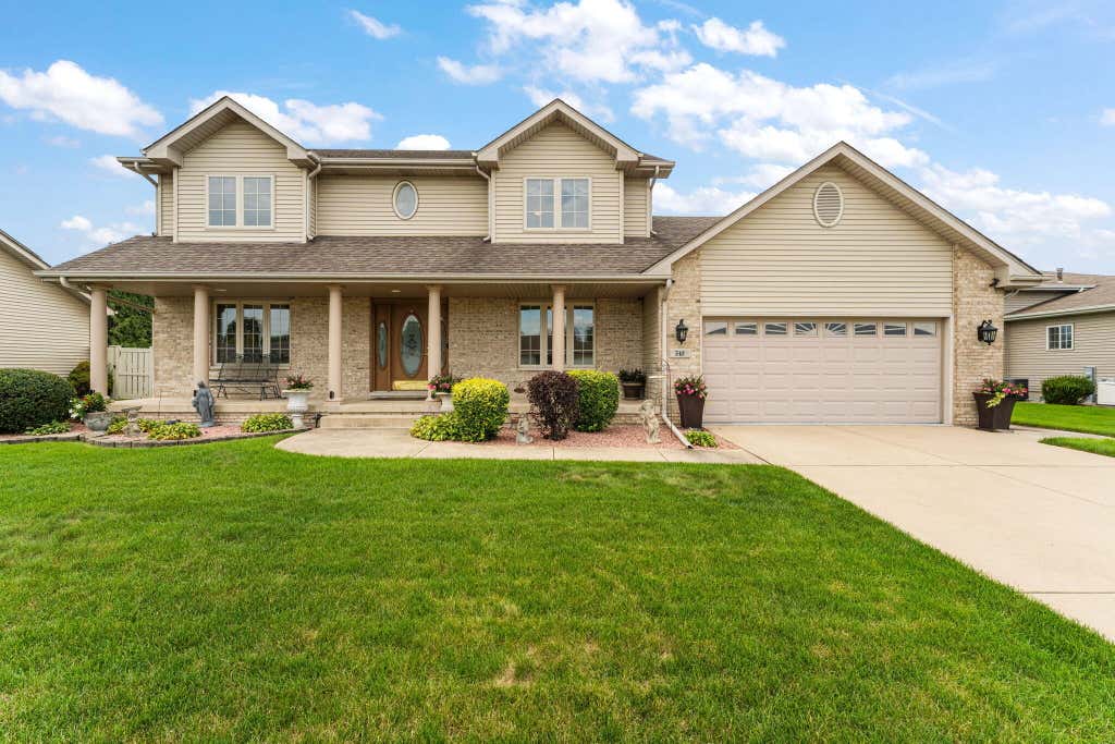 Photo of 516 Seminary Drive, Dyer, IN 46311 (MLS # 843991)