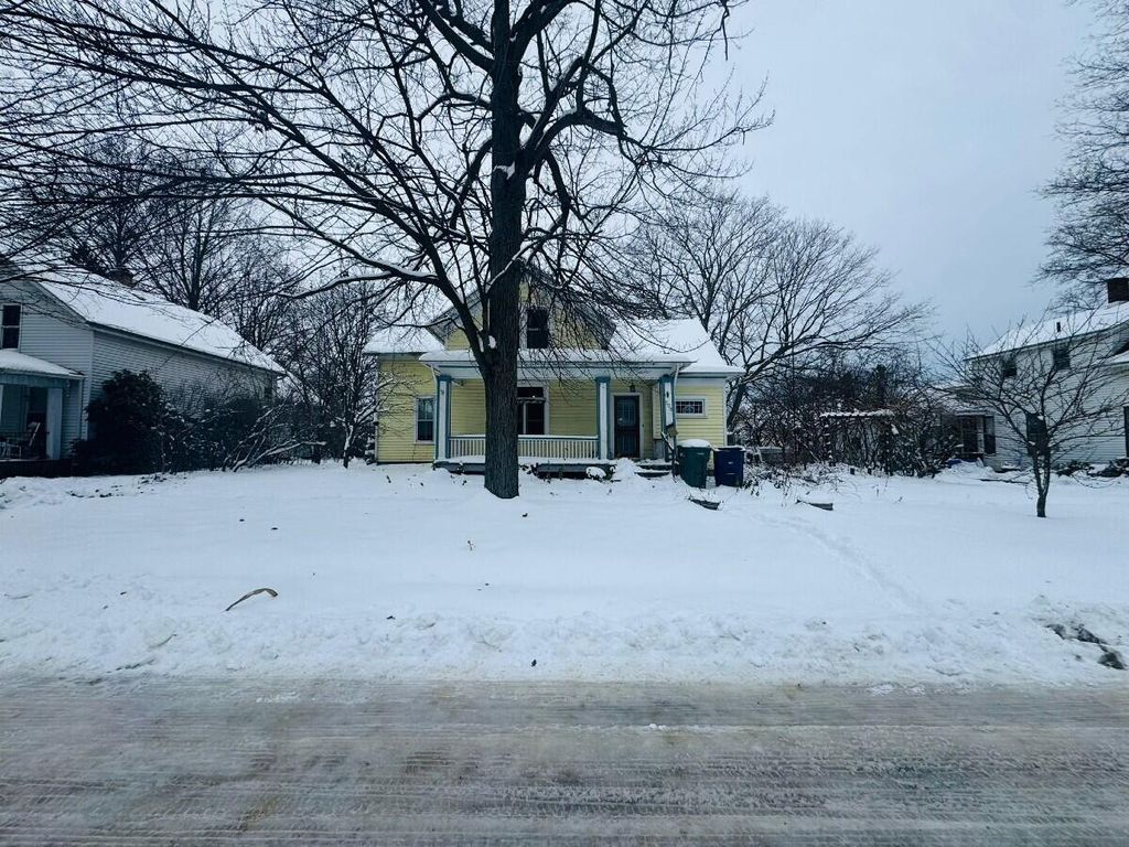 Photo of 508 F Street, La Porte, IN 46350 (MLS # 831508)