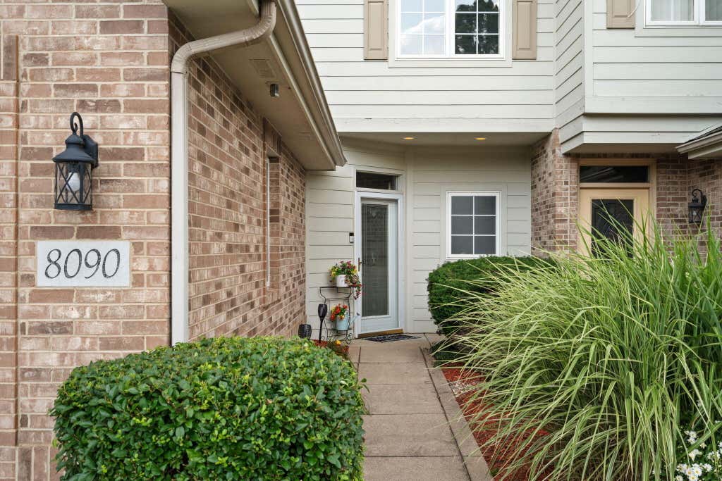 Photo of 8090 Tuckaway Court, Crown Point, IN 46307 (MLS # 842667)