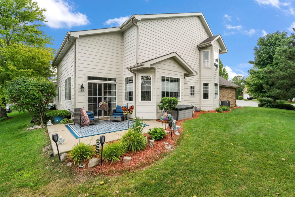 Photo of 8090 Tuckaway Court, Crown Point, IN 46307 (MLS # 842667)