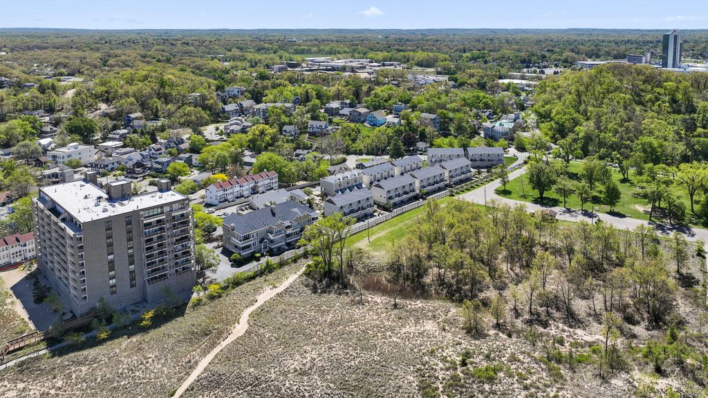 Photo of 100 Lake Shore Drive #806, Michigan City, IN 46360 (MLS # 839032)