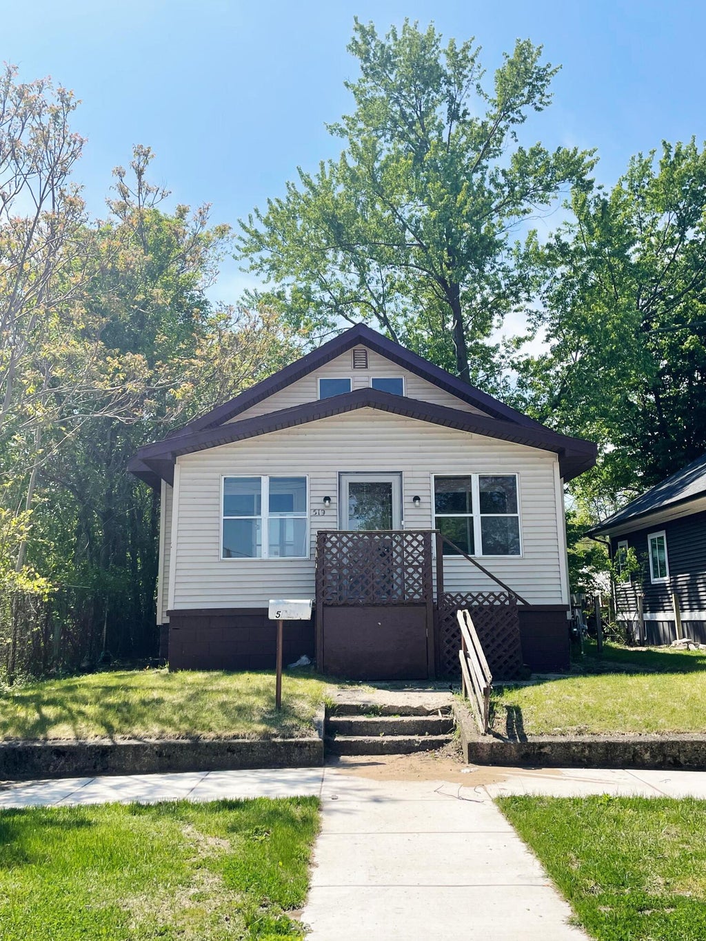 Photo of 519 Union Street, Michigan City, IN 46360 (MLS # 845380)