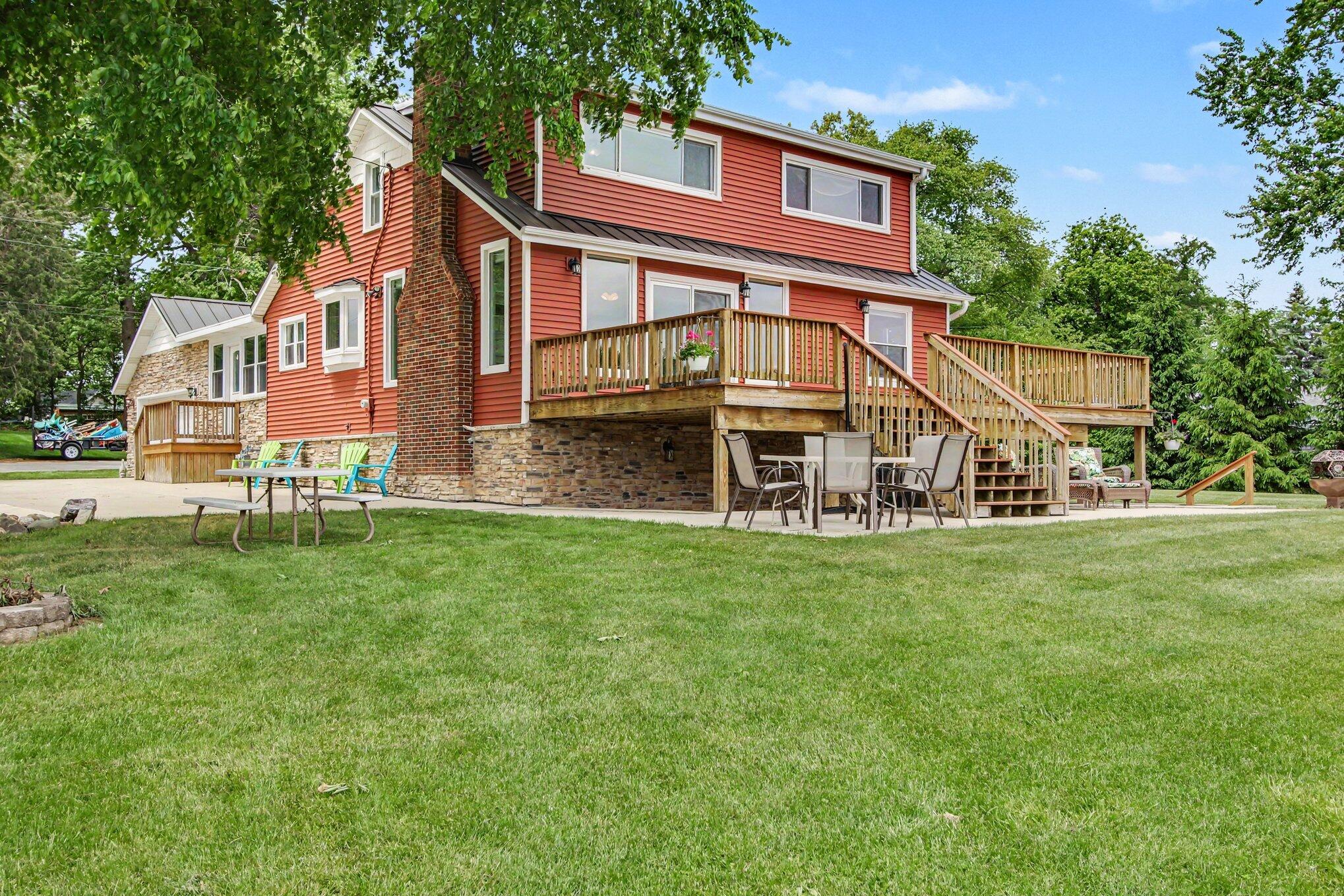 515 Lakeview Court