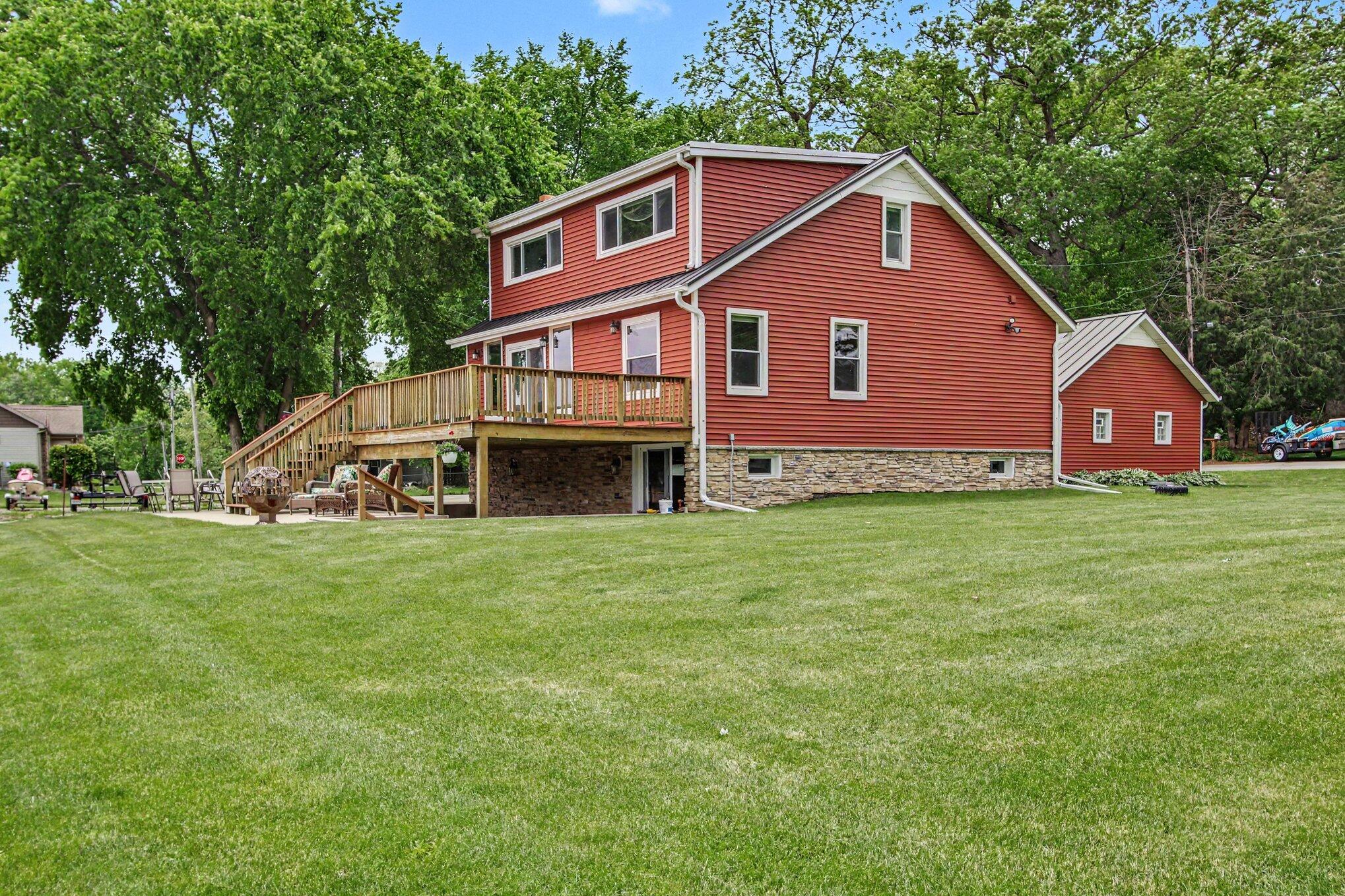 515 Lakeview Court