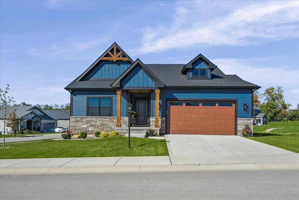 Photo of 3001 Forestside Lane, Valparaiso, IN 46385 (MLS # 847043)