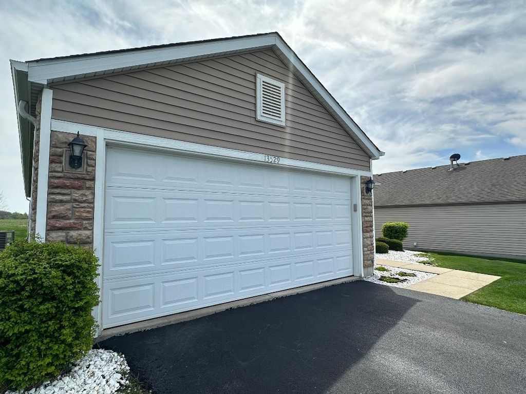 Photo of 13529 W 105th Place, Dyer, IN 46311 (MLS # 837094)