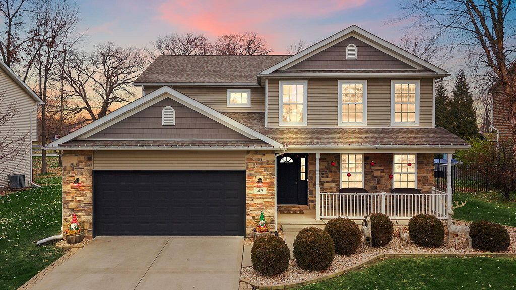 Photo of 49 Steinbeck Drive, Valparaiso, IN 46383 (MLS # 831303)