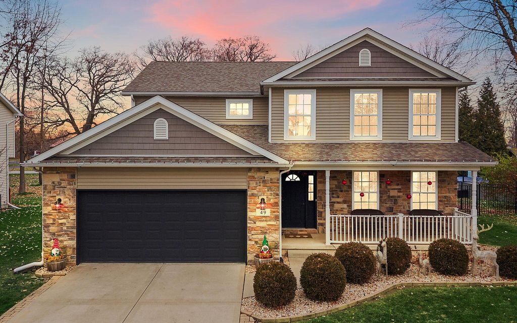 Photo of 49 Steinbeck Drive, Valparaiso, IN 46383 (MLS # 831303)