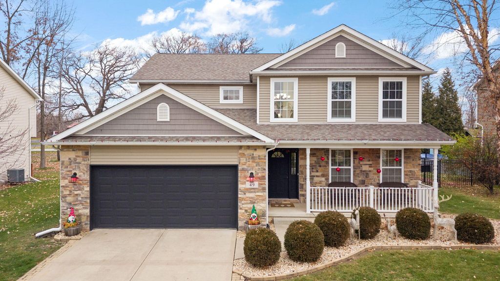 Photo of 49 Steinbeck Drive, Valparaiso, IN 46383 (MLS # 831303)